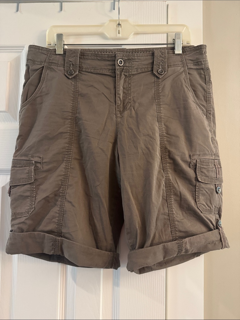Sonoma Neutral Gray/Taupe Women's Cargo Shorts